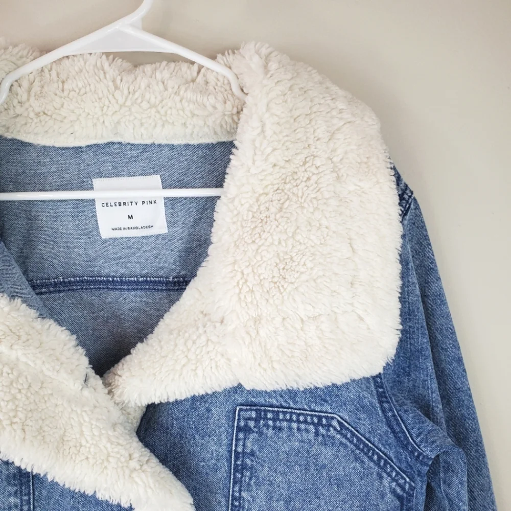 Celebrity Pink Size M Sherpa Button Up Denim Jean Jacket With Pockets - Picture 6 of 13